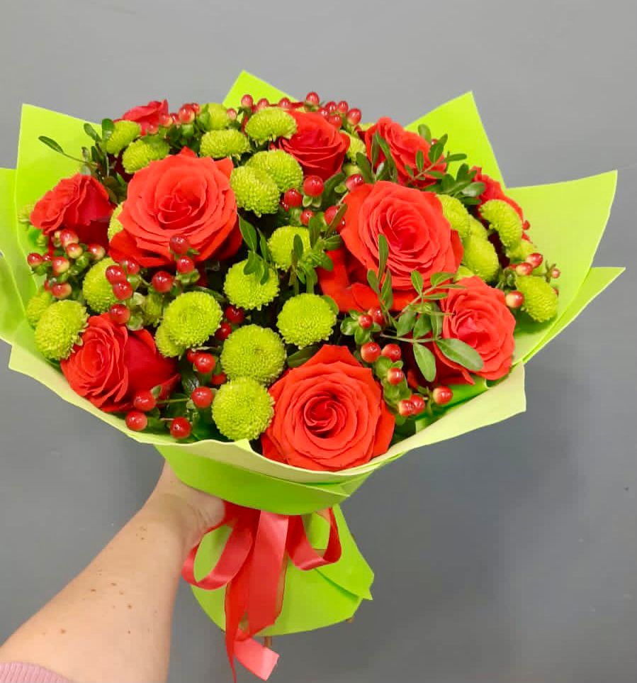 Букет цветов из: Хризантемы и Розы в Павлищево