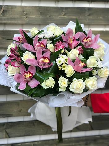 Букет цветов из: Розы и Хризантемы в Павлищево
