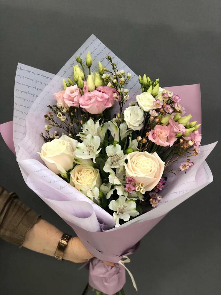 Букет цветов из: Альстромерии, Розы и Лизиантусы в Павлищево