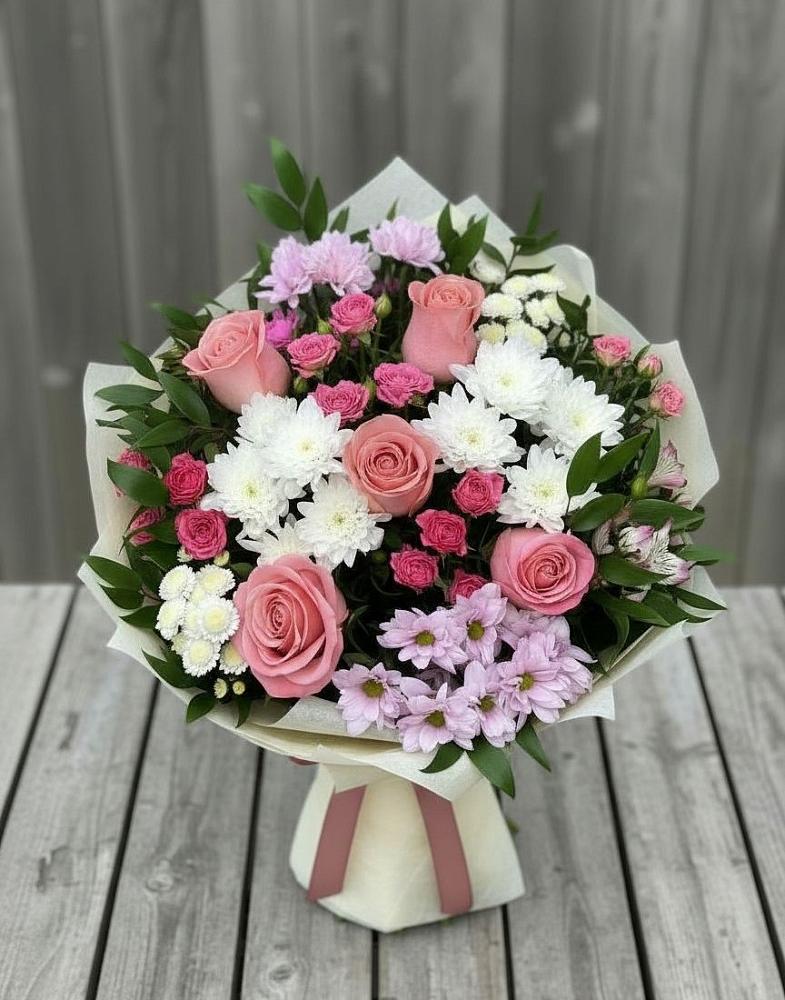 Букет цветов из: Альстромерии, Гвоздики, Розы и Хризантемы в Павлищево