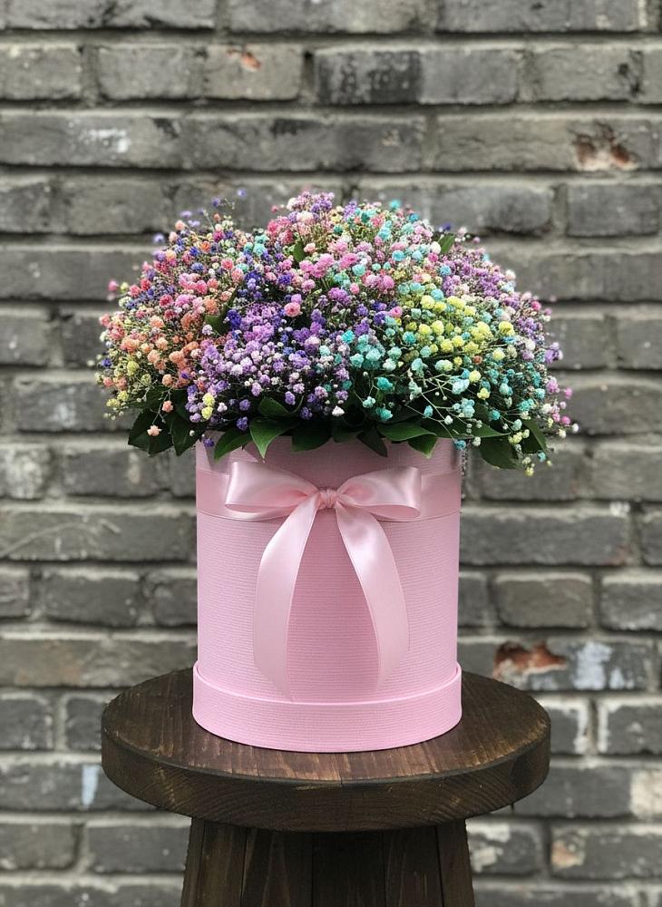 Цветочная композиция из Гипсофила и Розы в шляпной коробке в Павлищево