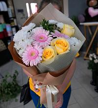 Букет цветов из:  Герберы, Розы и Хризантемы в Павлищево