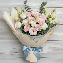 Букет цветов из:  Лизиантусы в Павлищево