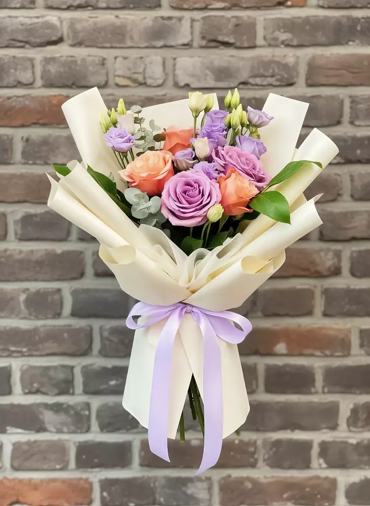 Букет цветов из: Лизиантусы и Розы в Павлищево