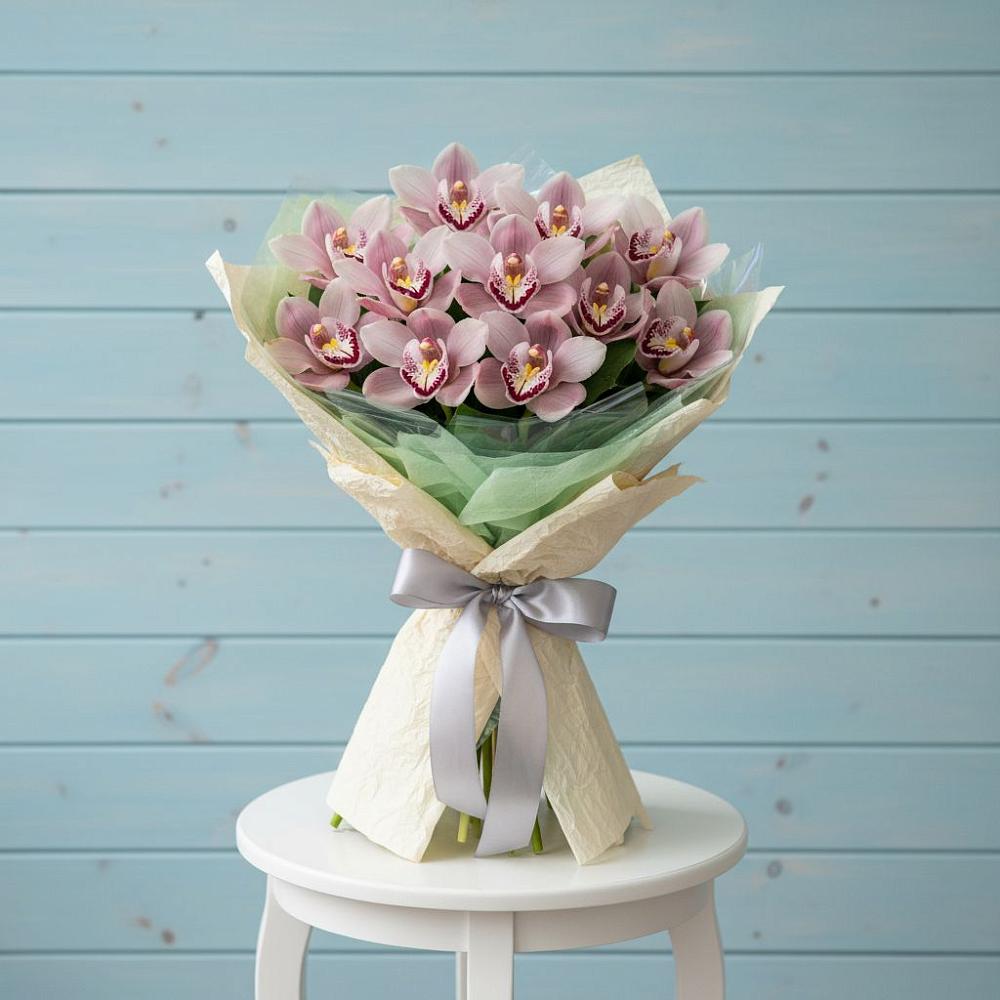 Букет цветов из: Орхидеи и Розы в Павлищево