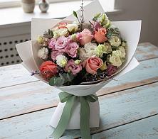 Букет цветов из:  Розы, Лизиантусы и Гвоздики #REPLACE_PRED# Павлищево