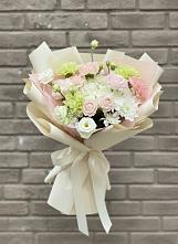 Букет цветов из:  Гвоздики, Розы, Лизиантусы и Хризантемы в Павлищево