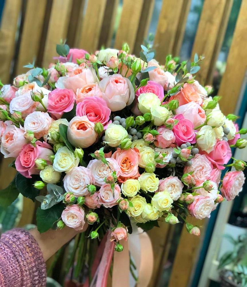 Букет цветов из: Розы в Павлищево