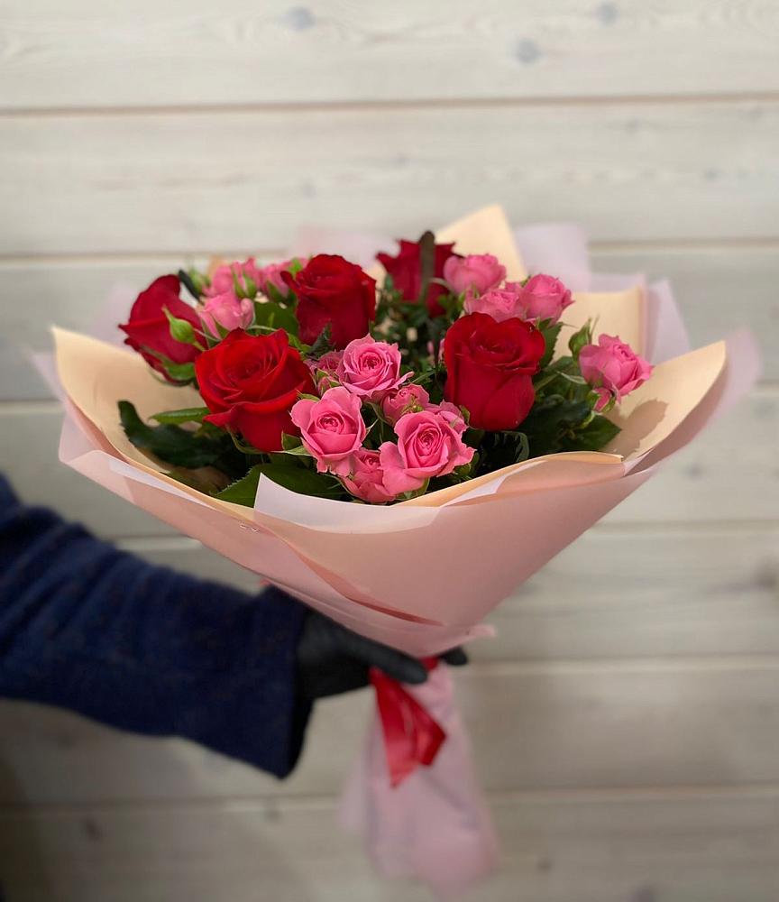 Букет цветов из: Розы в Павлищево